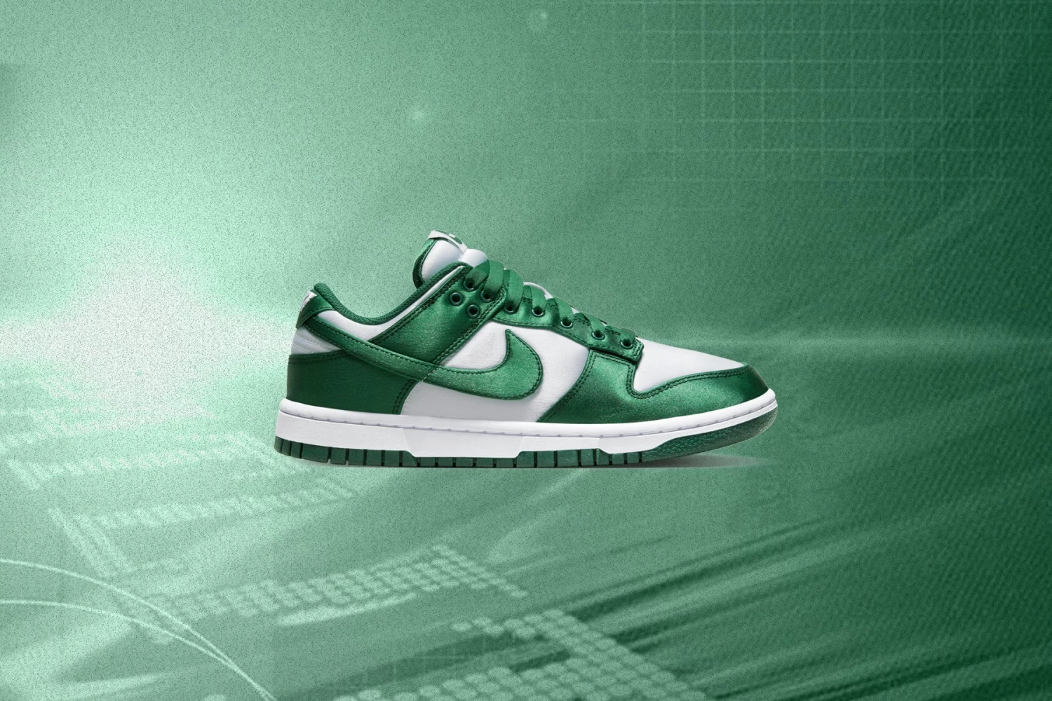 Nike Dunk Low Women's - White/Team Green 5 Nike Dunk Low Women's - White/Team Green - Image 5