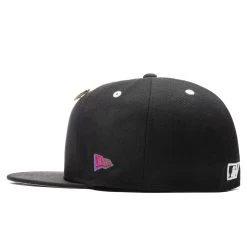 Feature X New Era 'Pride' 59Fifty Fitted - Chicago White Sox 9 Feature X New Era 'Pride' 59Fifty Fitted - Chicago White Sox -Fashion Clothing Store Feature x New Era Pride 59Fifty Fitted Back Angle 07 14 22 Feature DUKE 61c167ce 9653 41b1 845c fc422422e351