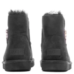 Ugg Women's Bailey Zip Mini Boot - Black -Fashion Clothing Store UGG Women s Bailey Zip Mini Boot Black 1112481 BLK 12 03 22 Feature JM 6
