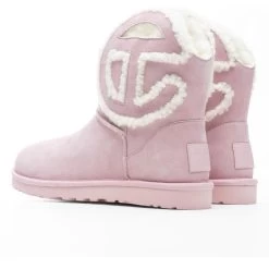 UGG X Telfar Logo Mini - Pink 6 UGG X Telfar Logo Mini - Pink -Fashion Clothing Store UGG x Telfar Logo Mini Pink 1122991 PINK 10 22 2021 01 3
